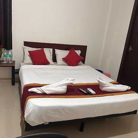 Hotel Prakrathi Residency Bangalore Bagian luar foto