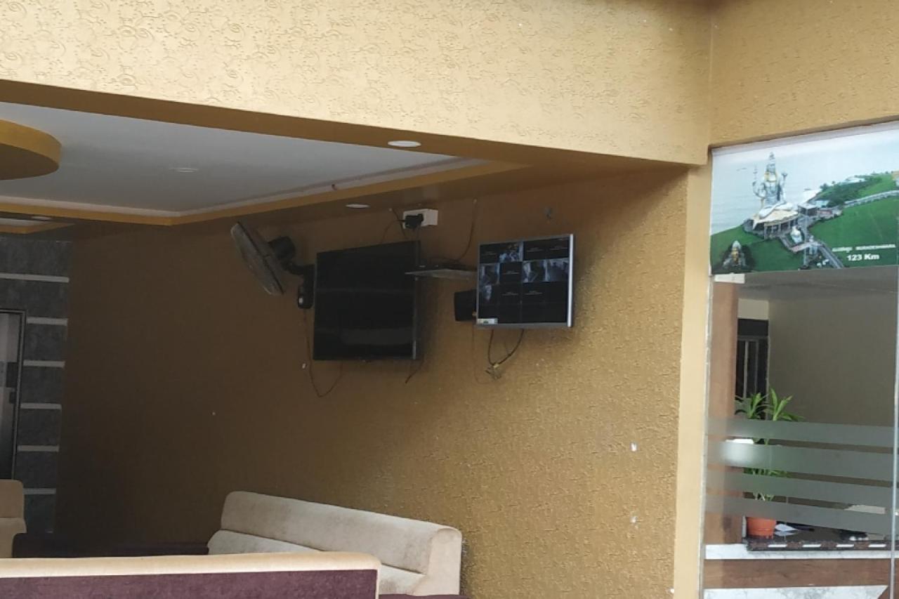 Hotel Prakrathi Residency Bangalore Bagian luar foto