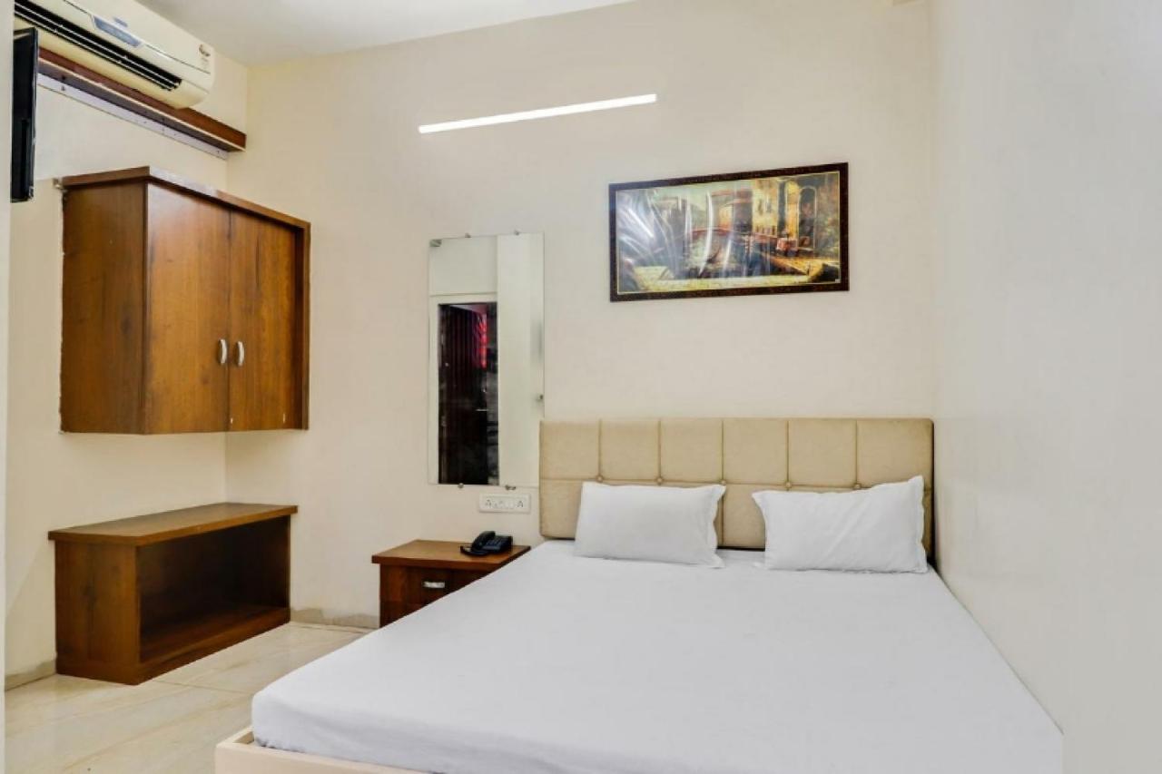 Hotel Prakrathi Residency Bangalore Bagian luar foto
