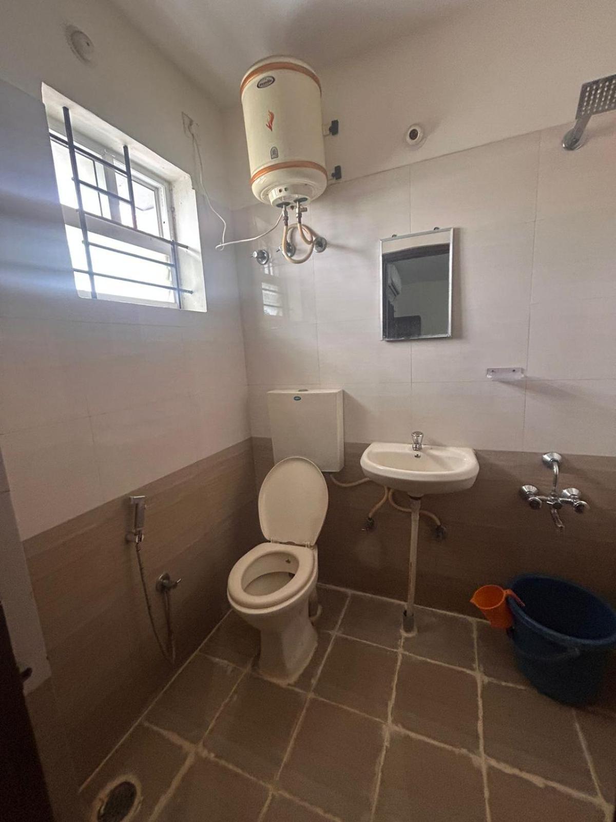Hotel Prakrathi Residency Bangalore Bagian luar foto