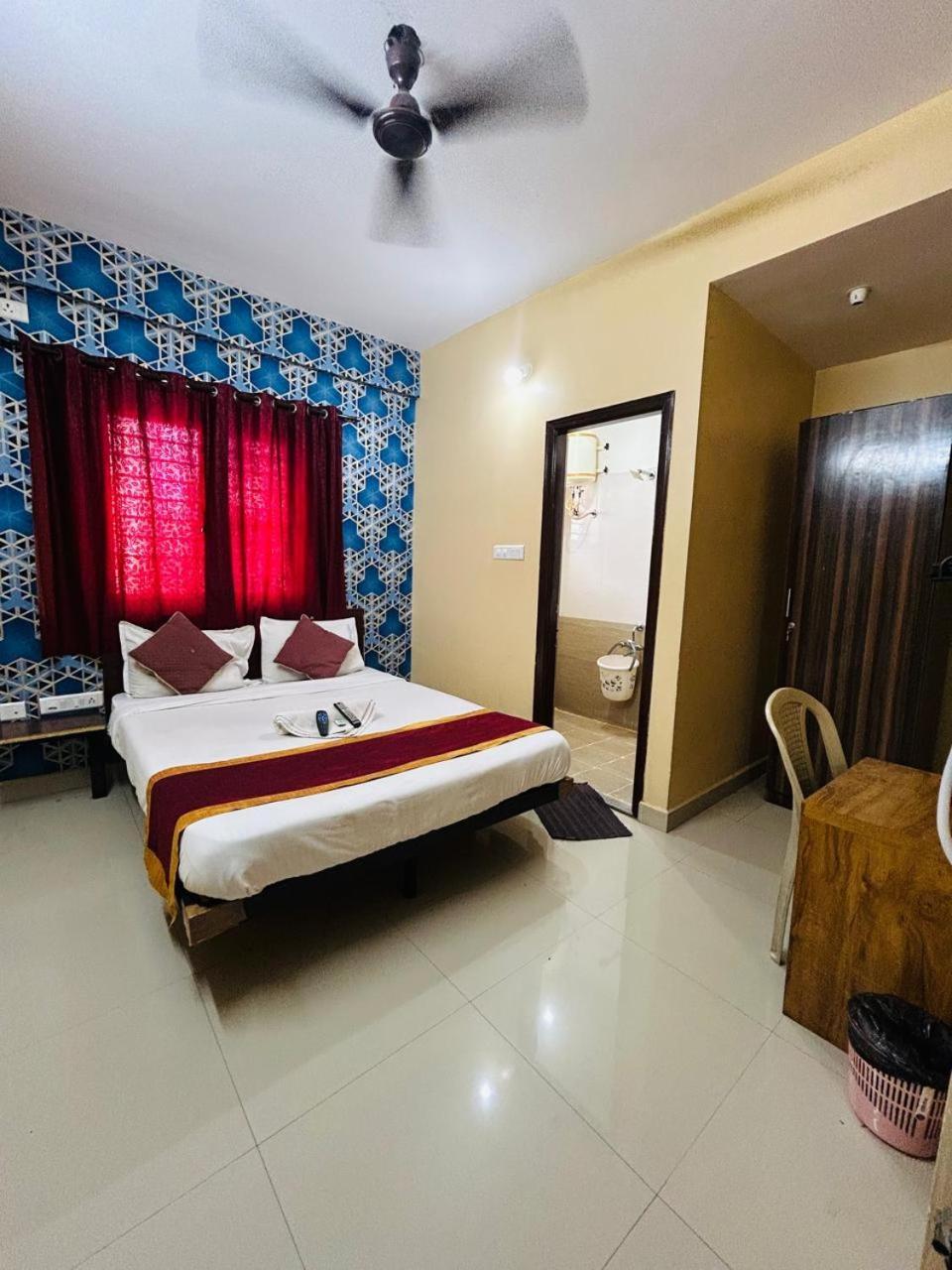 Hotel Prakrathi Residency Bangalore Bagian luar foto