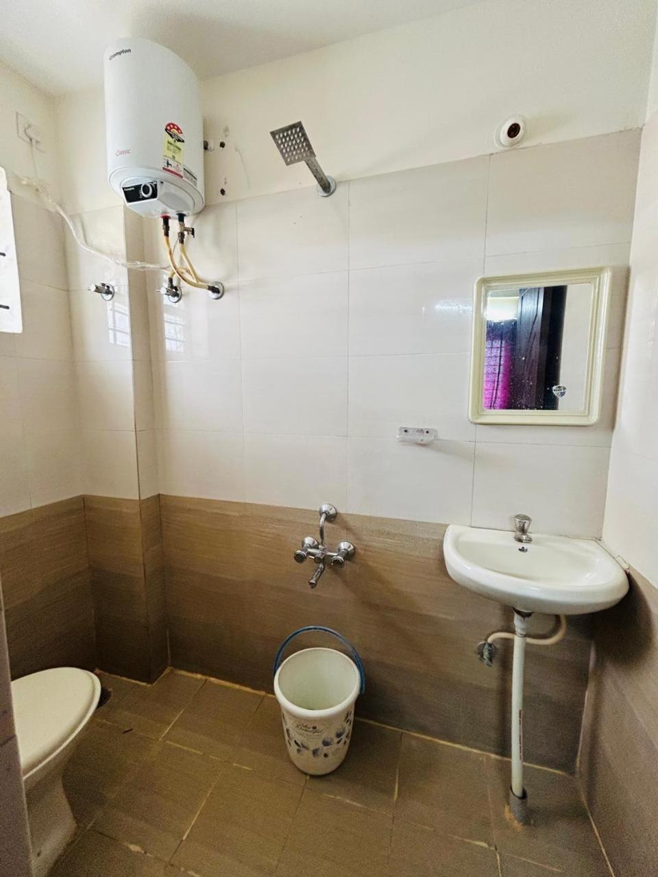 Hotel Prakrathi Residency Bangalore Bagian luar foto