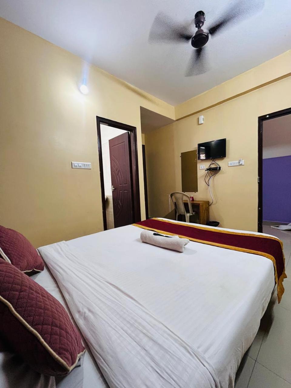 Hotel Prakrathi Residency Bangalore Bagian luar foto