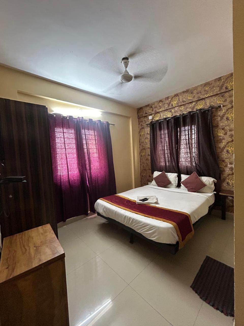Hotel Prakrathi Residency Bangalore Bagian luar foto
