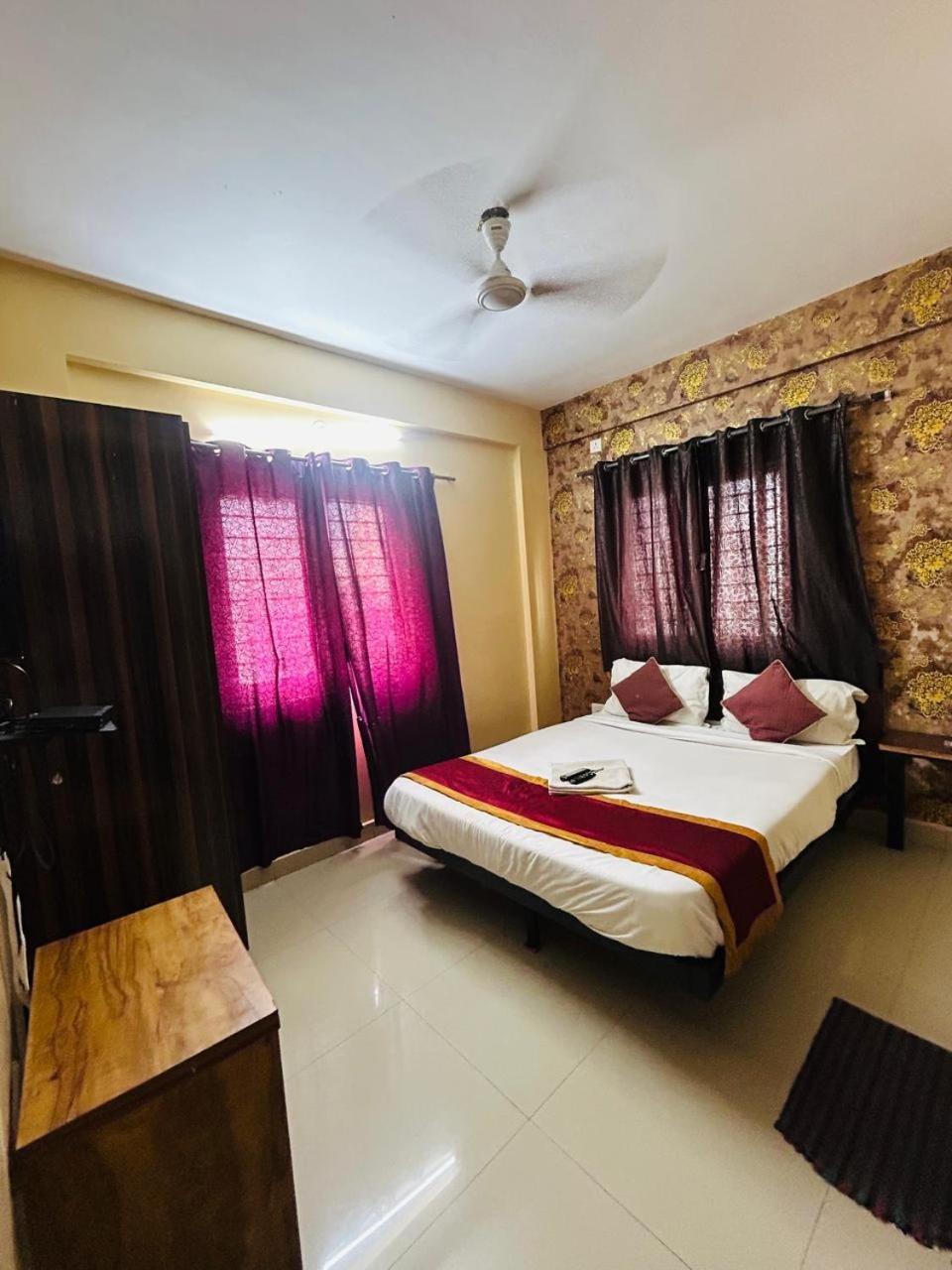 Hotel Prakrathi Residency Bangalore Bagian luar foto